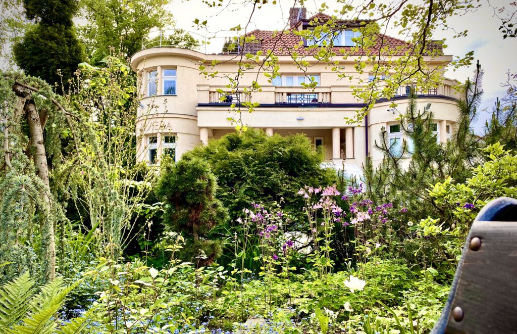 Villa Riviera — historická vila ve Zbraslavi